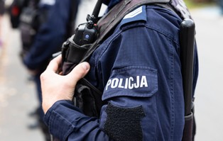 Warszawa: Dwie osoby zaatakowane przez nożownika,...