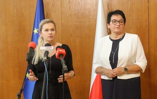 Minister Edukacji Narodowej dzbanem wakacji?