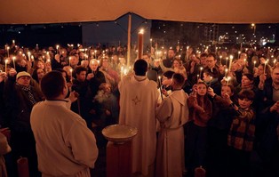 W tej parafii proboszcz nie organizuje kolędy; z wiernymi...