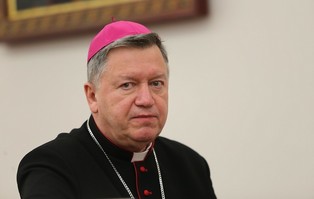 Abp Józef Kupny: Kościół będzie wołał do klasy...