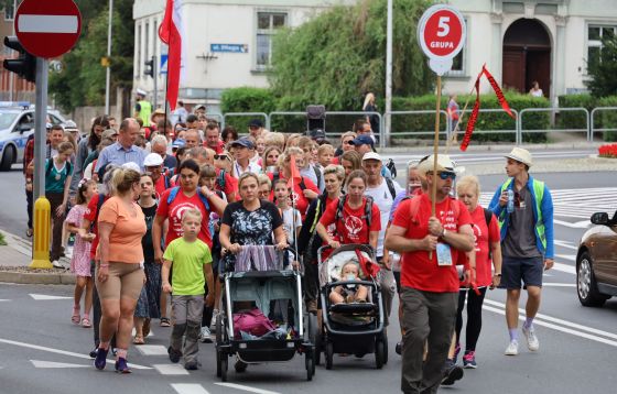 Świdnica. XXI Piesza Pielgrzymka Diecezji Świdnickiej wyruszyła na szlak