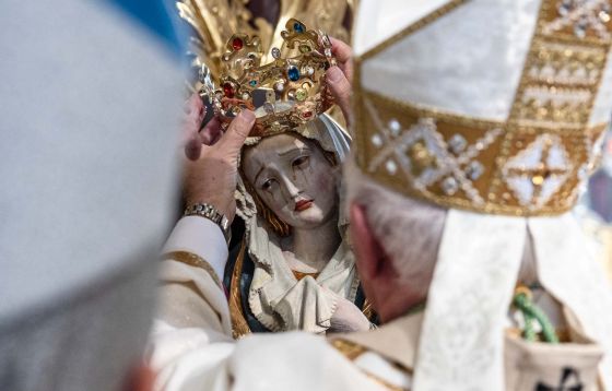 Fotorelacja z koronacji papieskiej Piety w Wielgomłynach