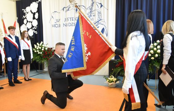 Nadanie sztandaru i imienia Publicznej Szkole Podstawowej z Oddziałami Integracyjnymi SPSK w Strugach