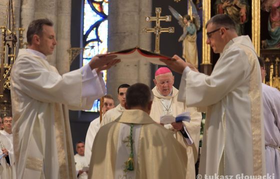 Łódź: Nowi biskupi pomocniczy w archidiecezji łódzkiej