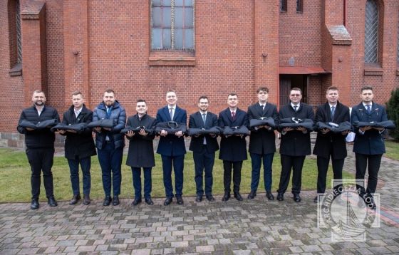 11 alumnów przyjęło sutannę