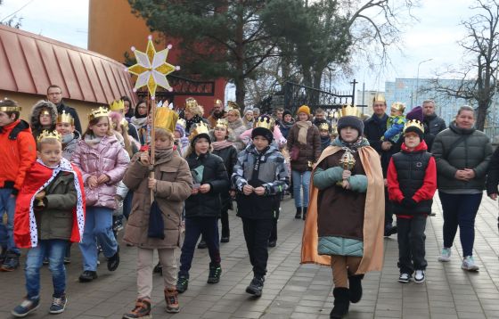 Orszak Trzech króli i zakończenie jubileuszu związanego z 30. rocznicą konsekracji świątyni w parafii Ducha Świętego we Wrocławiu.