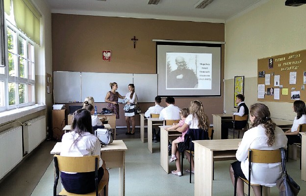 Początek roku szkolnego w Katolickim Gimnazjum im. F. Blachnickiego w Świdnicy