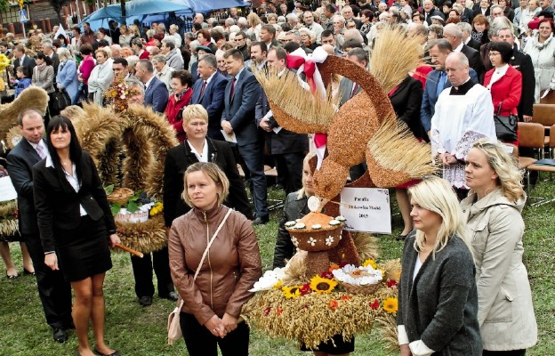 Nagrodzono m.in. wieniec z parafii Miłkowice Maćki