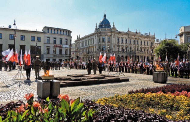 Zmarłym pamięć, żyjącym pojednanie