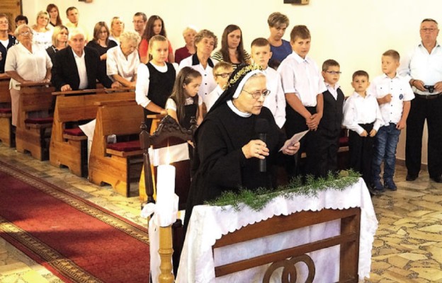 Jubileusz 50-lecia ślubów wieczystych s. Damiany Salamon CSSE w kościele w Pacholętach