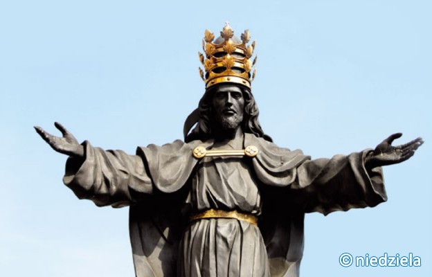 Figura Chrystusa Króla
ustawiona na wałach
jasnogórskich