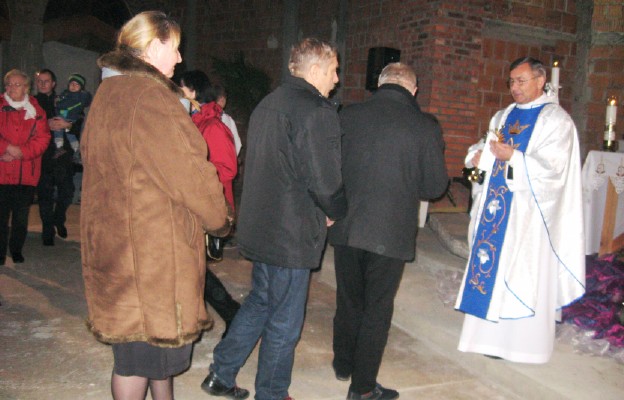 Ucałowanie relikwii św. Jana Pawła II