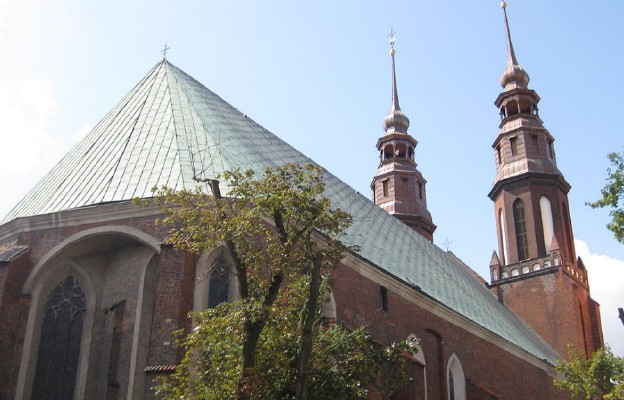 Katedra Świętego Krzyża w Opolu od strony wschodniej