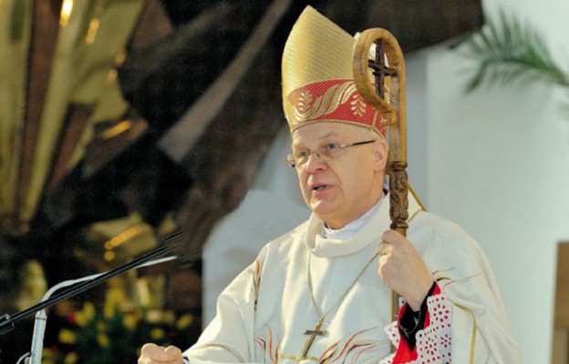 Abp Michalik Trzeba Sobie Pomagać W Zbawieniu Niedzielapl 9469