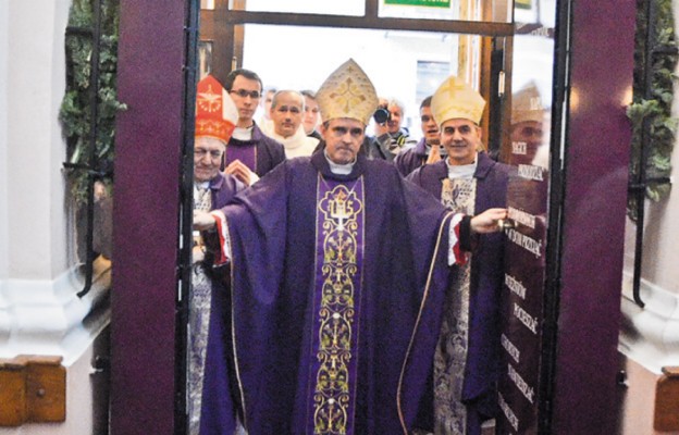 Otwarcie Bramy Miłosierdzia w kościele Świętego Ducha w Sandomierzu