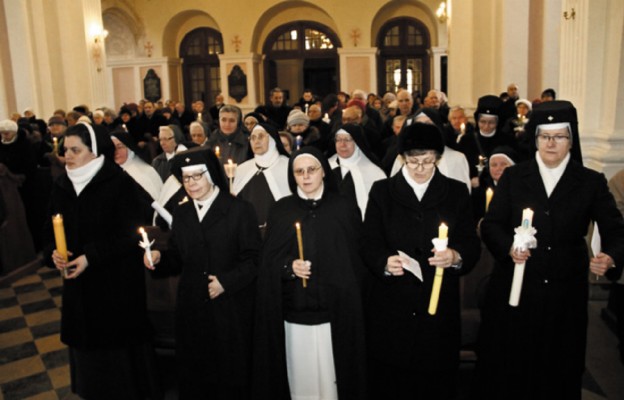 Członkowie zgromadzeń zakonnych odnowili śluby zakonne