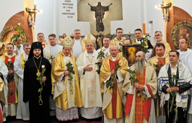 Uroczystości zgromadziły biskupów i kapłanów z Ukrainy i z Polski