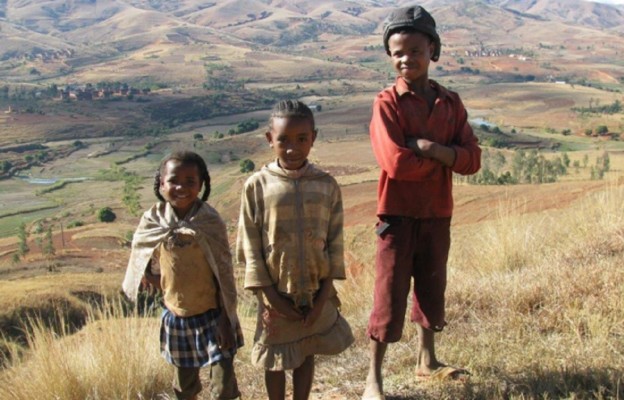 Na Madagaskarze edukacja kończy się na podstawach czytania, pisania
i liczenia