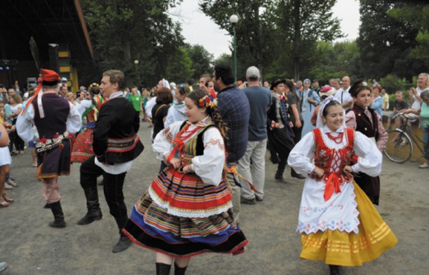 Tańce ludowe zachwyciły cudzoziemców