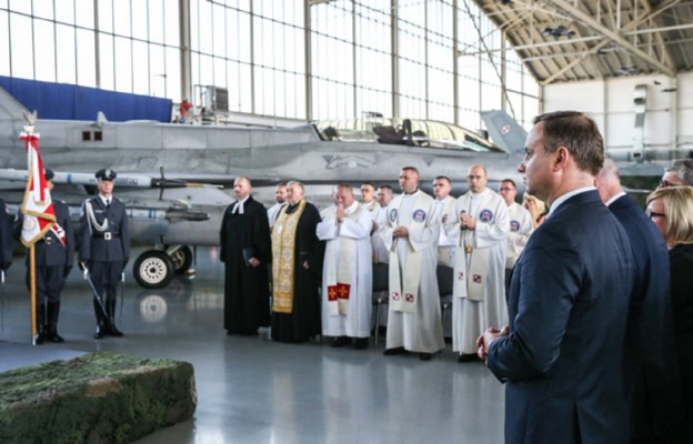 Prezydent RP na obchodach Święta Lotnictwa Polskiego
