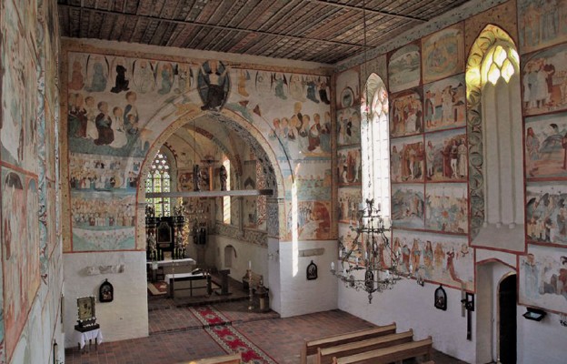 Kościół św. Jakuba Apostoła w Małujowicach nazywany jest „śląską Sykstyną”