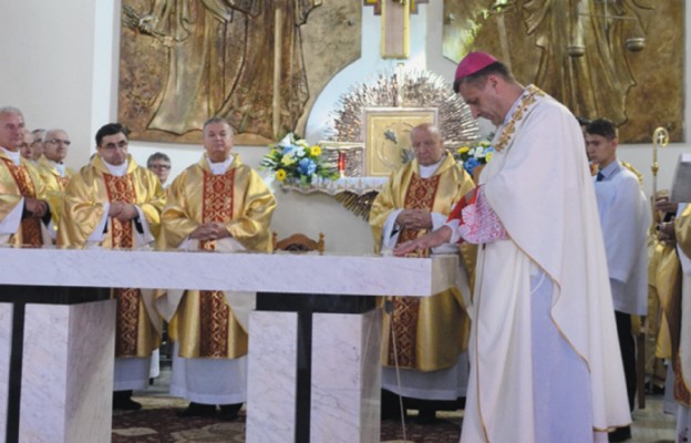 Kościół parafialny w Łękawicy konsekrowany