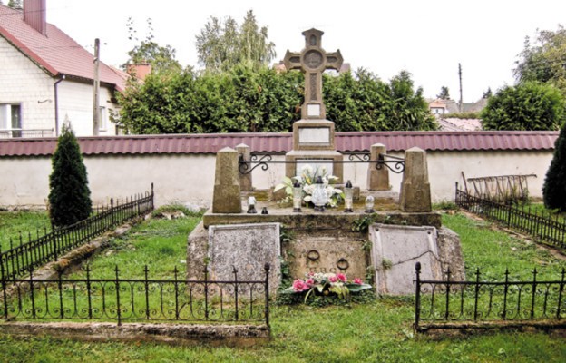Grobowiec innych członków rodziny Jędrzejowiczów