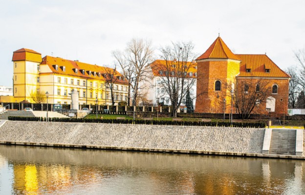 Kościół św. Marcina i bulwar ks. Zienkiewicza