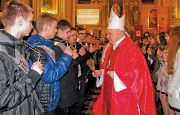 Poświęcenie pamiątkowych krzyży 