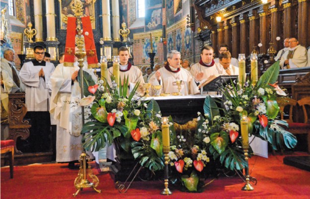 Eucharystia rozpoczynająca sympozjum