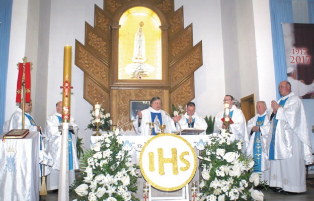 Suma odpustowa w sanktuarium Matki Bożej Fatimskiej w Sosnowcu-
Zagórzu