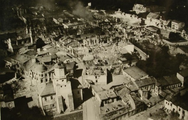 Wieluń zrujnowany po nalocie, 1939 r.