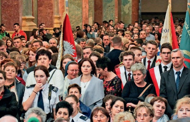 W pielgrzymce maturzystów co roku uczestniczy kilka tysięcy osób