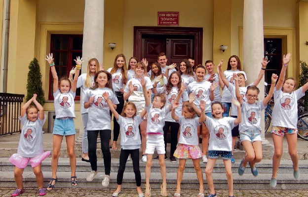 Wolontariusze „Młodzi Jana Pawła II”