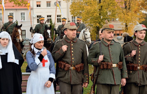 Fragment inscenizacji, ktora ubogaciła obchody Dnia Niepodległości