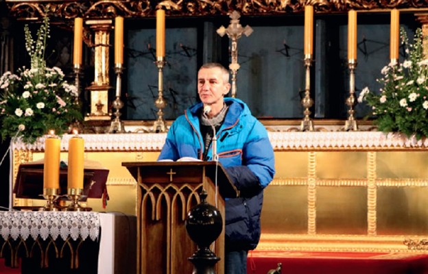 Marek Kamiński ze wspólnoty Betlejem podzielił się swoim świadectwem w czasie rekolekcji w kościele Mariackim