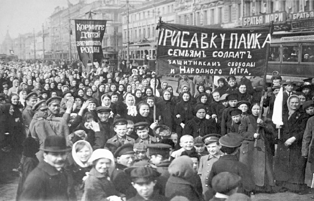 Demonstracja robotników z Zakładów Putiłowskich w Piotrogrodzie, marzec 1917