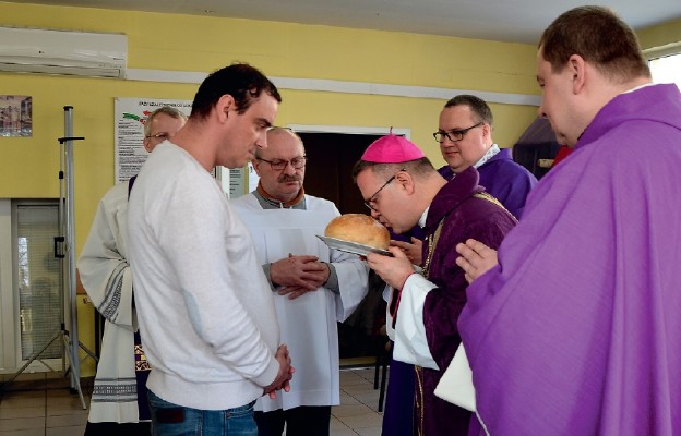 Miłosierny Bóg czeka, byśmy wrócili