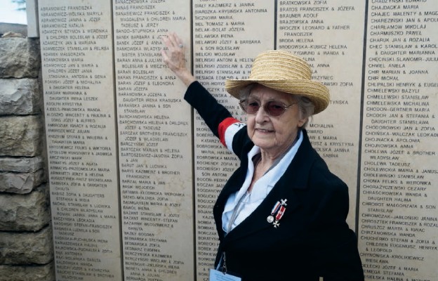 Por. Anna Bando-Stupnicka odnalazła swoje nazwisko na tablicy w Yad Vashem