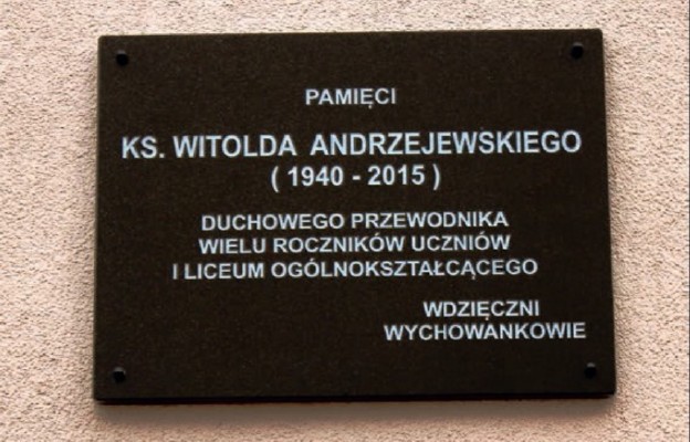 Upamiętnili wychowawcę