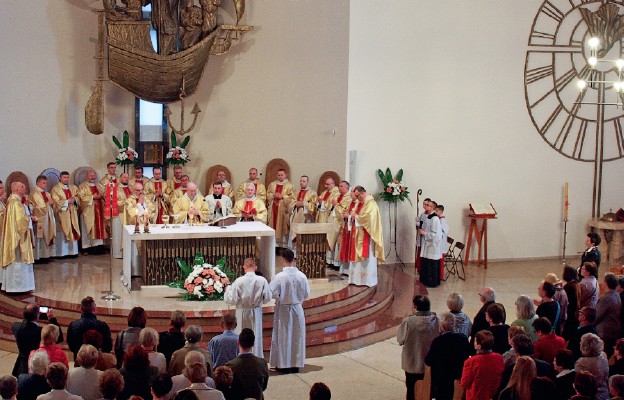 Eucharystia pod przewodnictwem abp. Stanisława Budzika