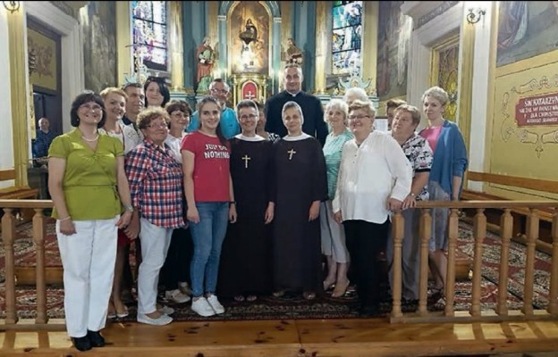 Członkowie Klubu „Europa Christi”, który powstał w Praszce, w archidiecezji częstochowskiej