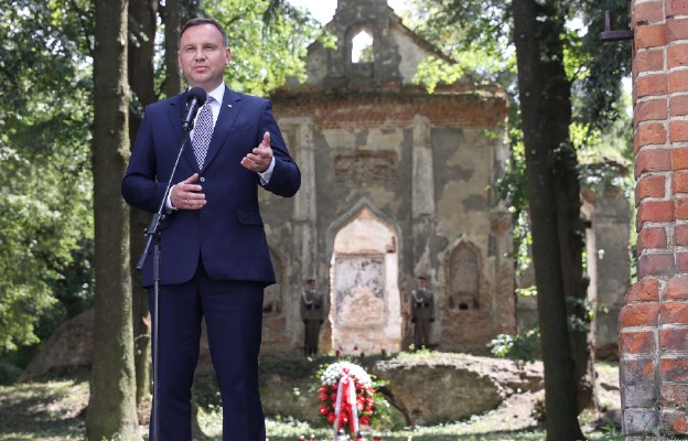 Cmentarz rzymskokatolicki w Ołyce - miejsce bezimiennego pochówku w zbiorowej mogile zamordowanych Polaków