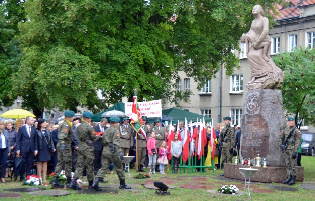 Uroczystości przy Pomniku Wołyńskim w Chełmie