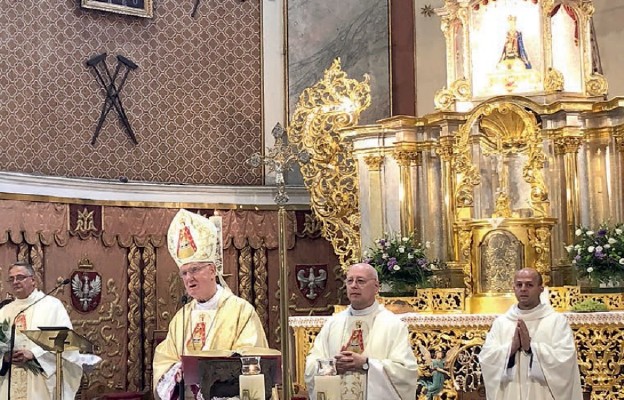 Bp Ignacy Dec przewodniczył Mszy św. w sanktuarium Matki Bożej Strażniczki Wiary Świętej w Bardzie Śl.