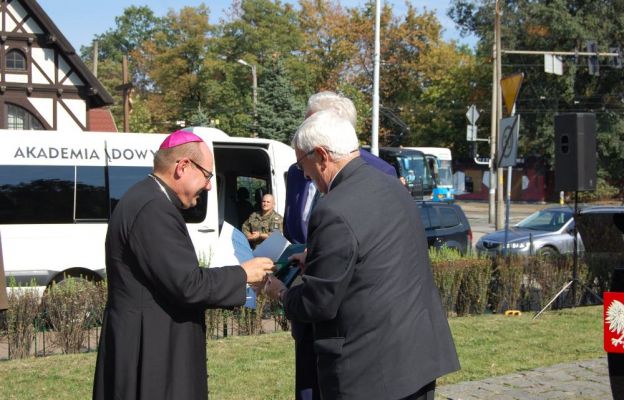 o. bp Jacek Kiciński otrzymał honorową odznakę ,,Zasłużony dla Sybiraków