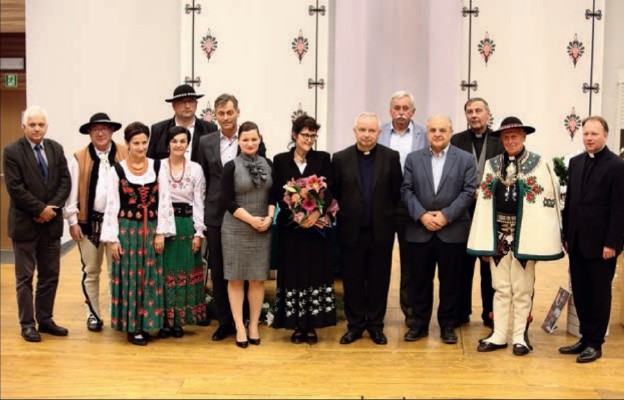 O pięknie, dziedzictwie i komunikacji na przykładzie drewnianego
kościoła w Harklowej mówili prelegenci z całej Polski