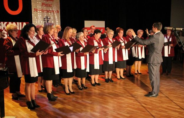 Pierwszy na scenie zaprezentował się chór Laudate Dominum z Sulechowa pod dyrekcją Leszka Knoppa