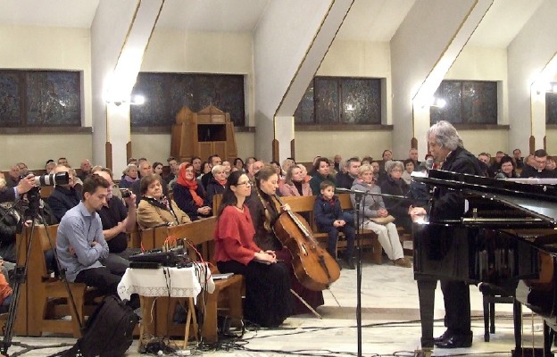 Muzyka i pomnik na jubileusz