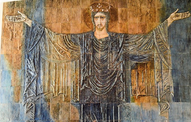 Wizerunek Chrystusa Króla w kościele na Baranówku, ołtarz główny, mozaika